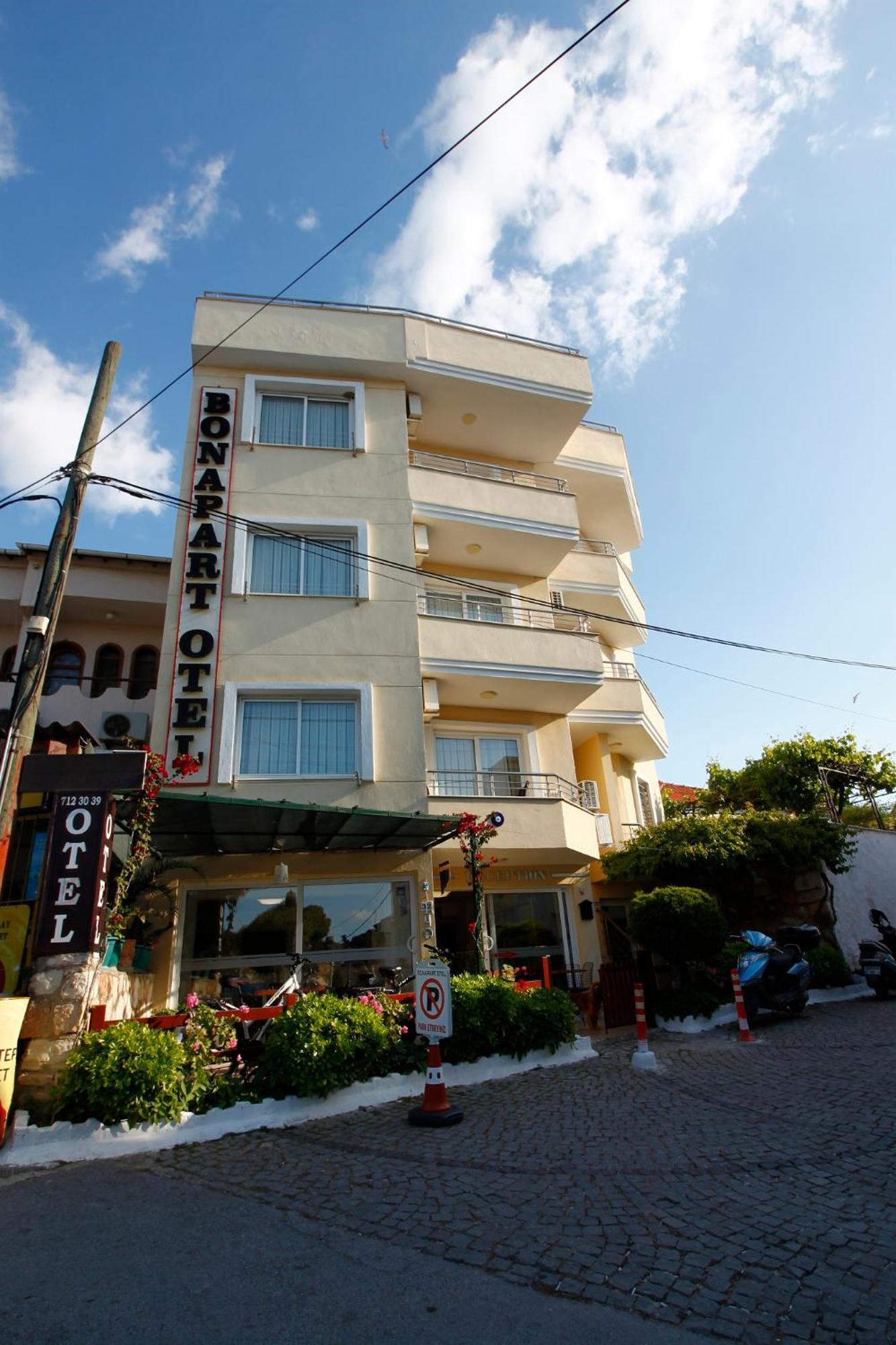 Bonapart Hotel Çeşme 외부 사진